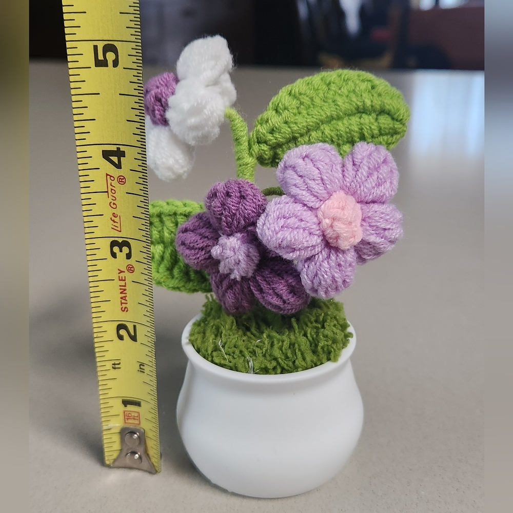 Handcrafted Crochet Daisy Flower Pot - Picture 6 of 7